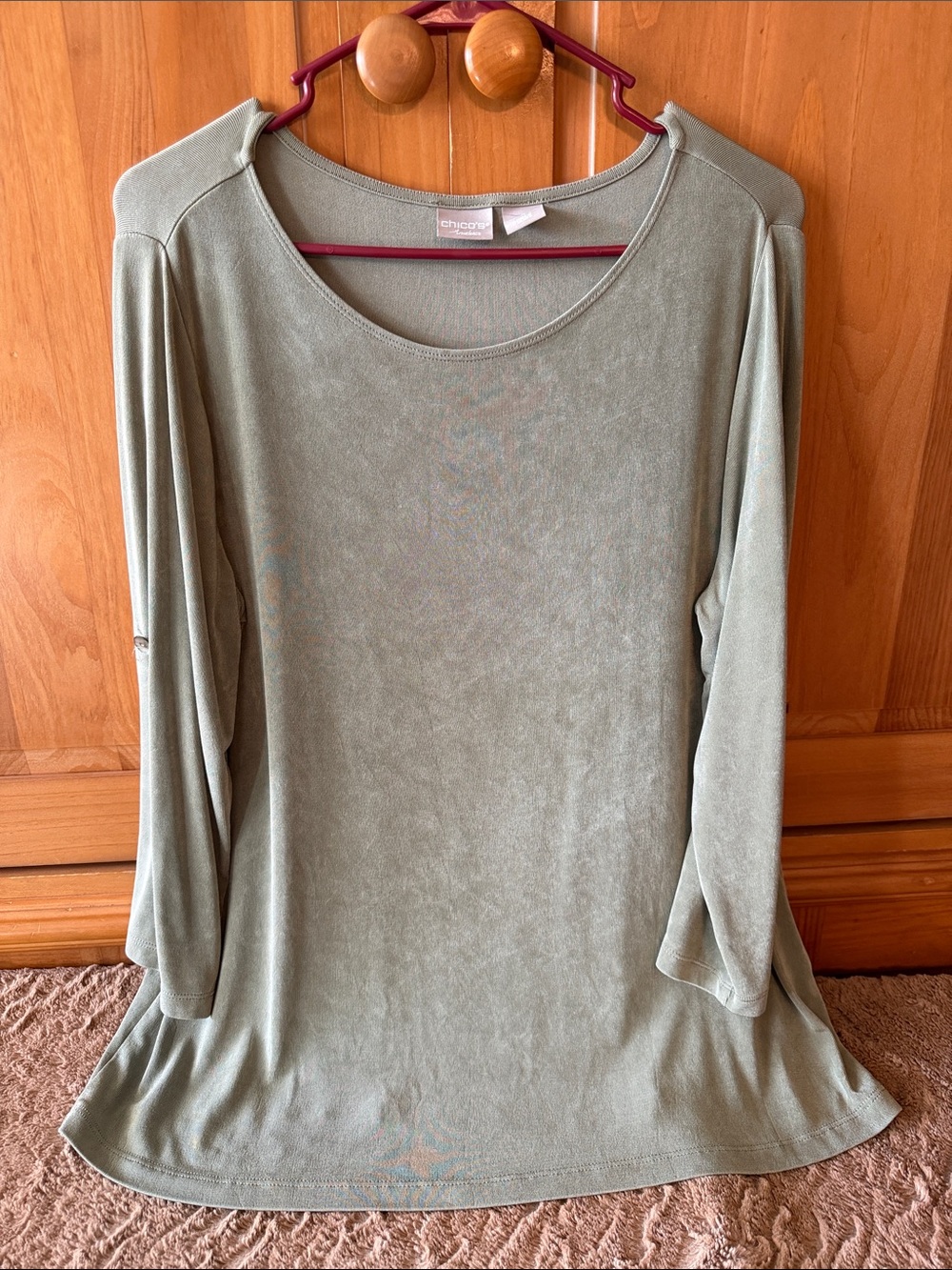 Chico's Travelers Easy Wear Light Sage Green Long Sleeve Scoop Neck Tee